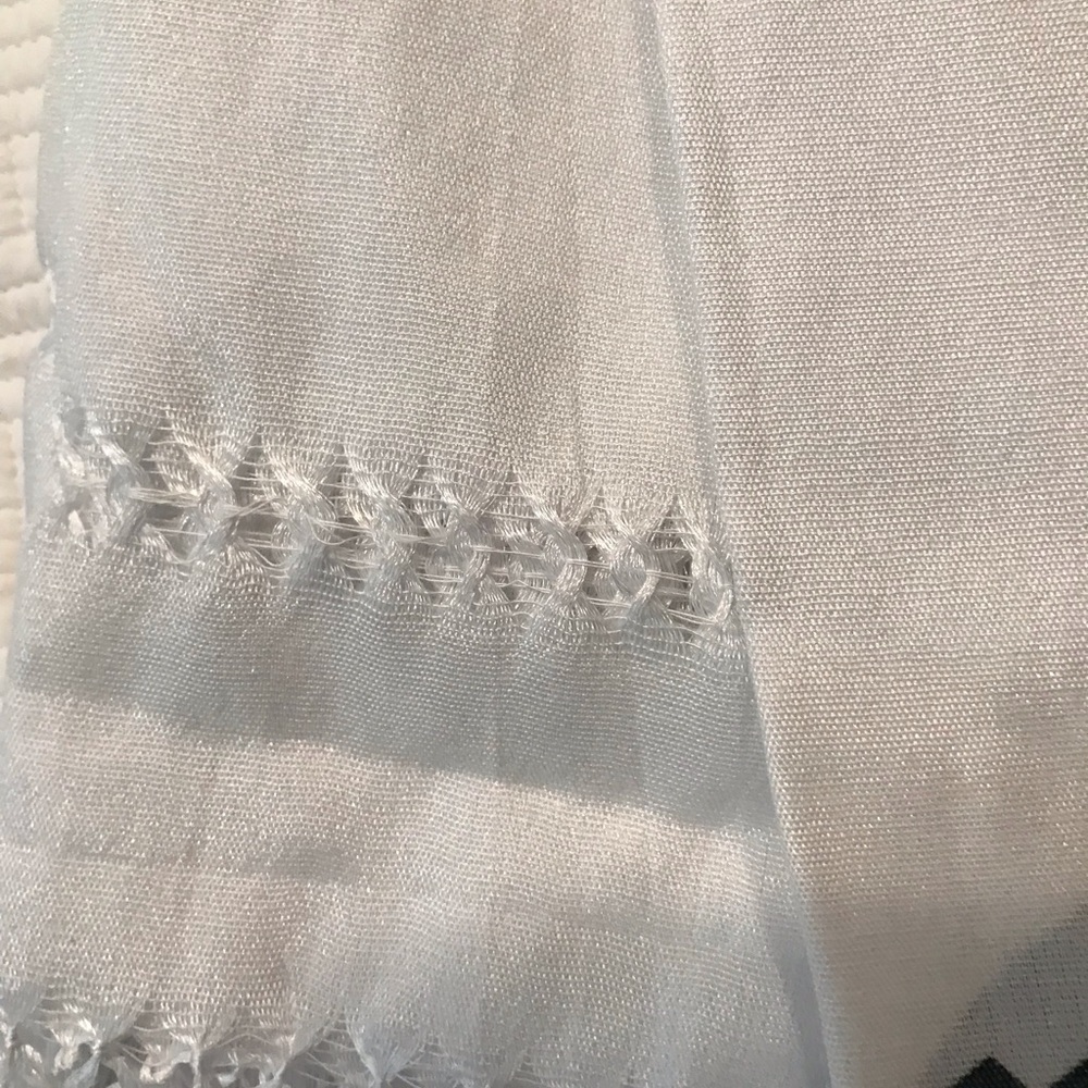 New Mexican Shawl with Horseshoe Logo - Picture 4 of 6